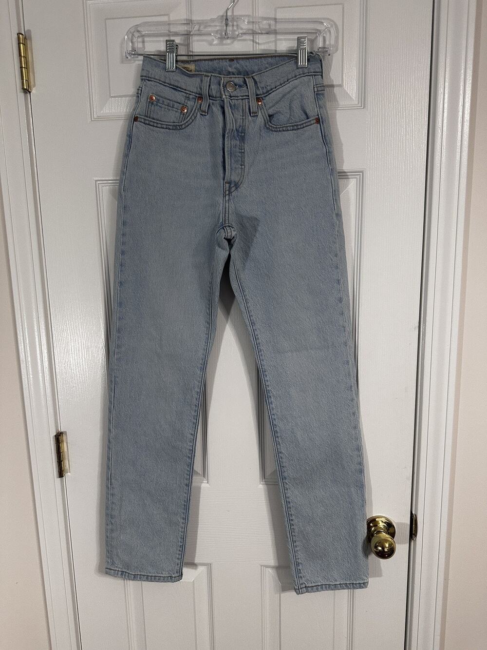 Levi's 501 Original Fit High Rise Straight Leg Jeans Light Wash W24 L30